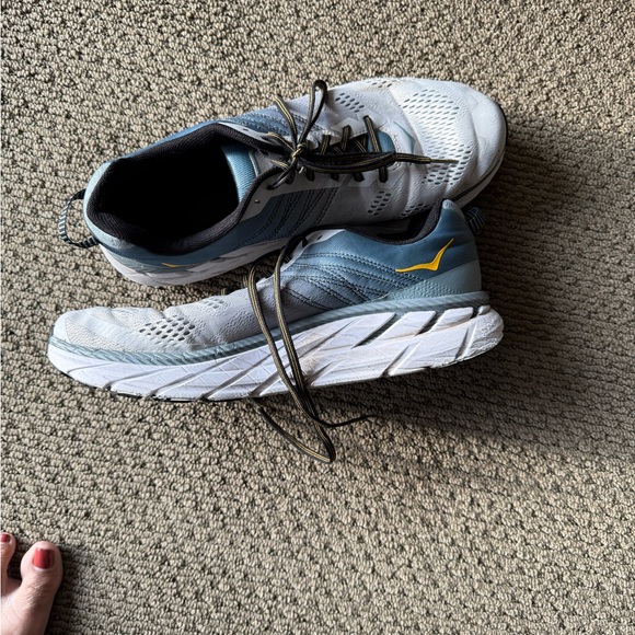 Hoka Clifton 6 running shoe, 11.5 white/grey and blue - Picture 3 of 5